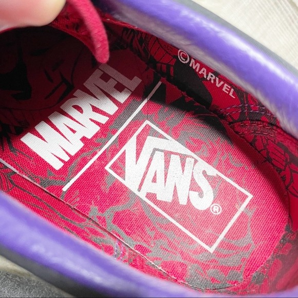 Vans Old Skool Marvel What The Avengers Lace Up Sneakers Multicolor Size 8M - Picture 6 of 9